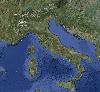 Situé au nord-ouest de l'Italie, le Grand Paradis a une superficie de 585 km2, dont les 3/5 en Val d'Aoste.